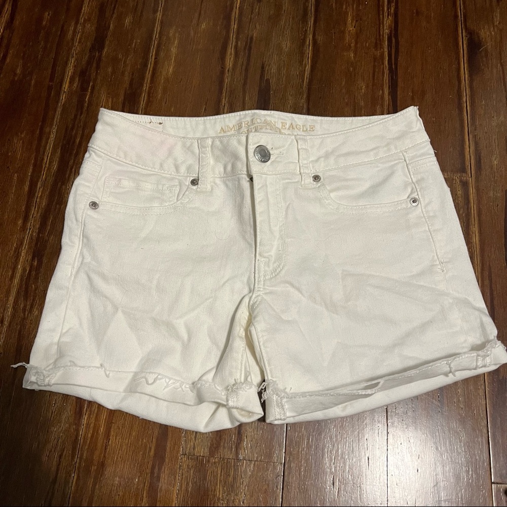 White American Eagle shorts